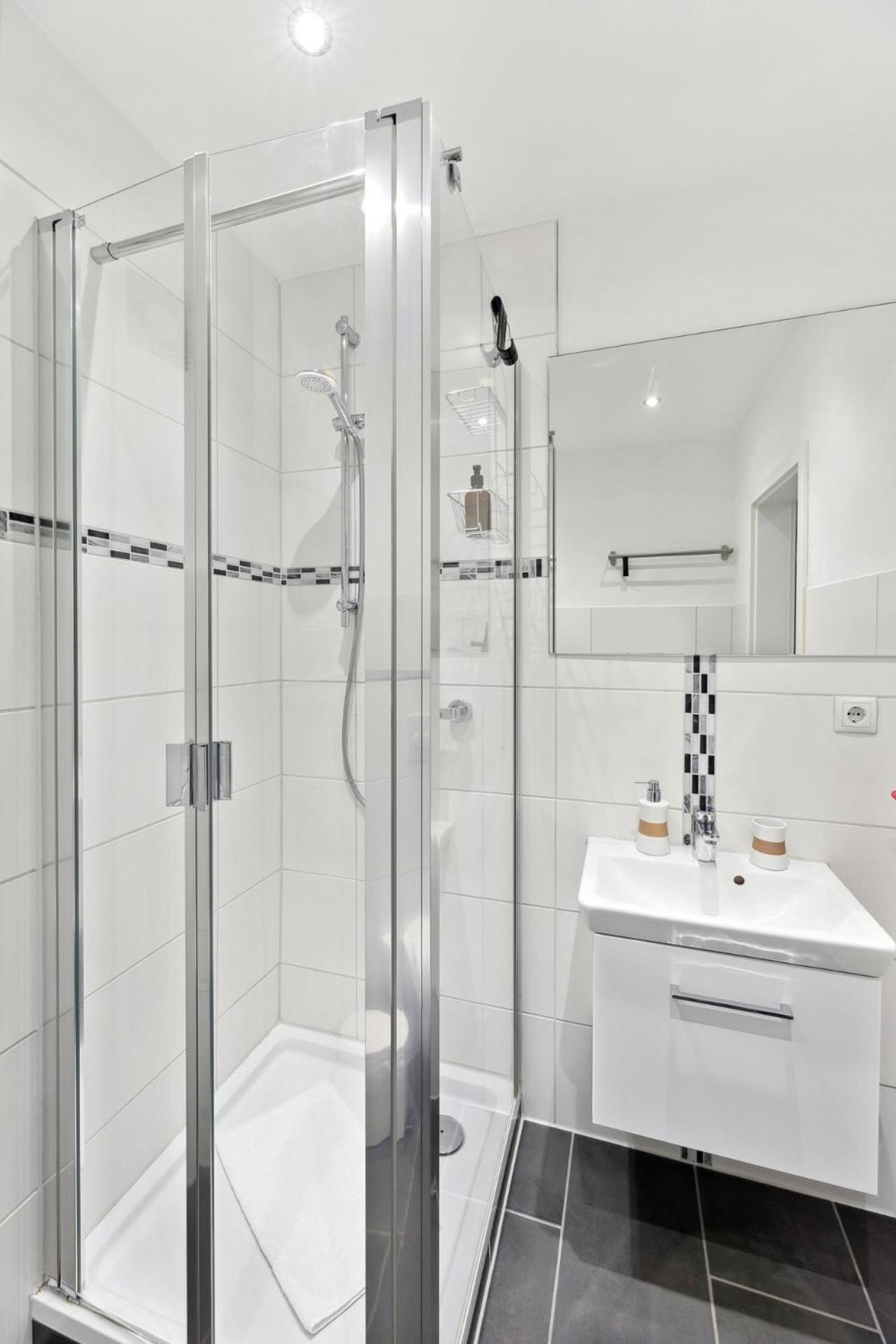 Sali Homes - Charming Studio Apartment In Heart Of Bayreuth With Balcony Exterior foto