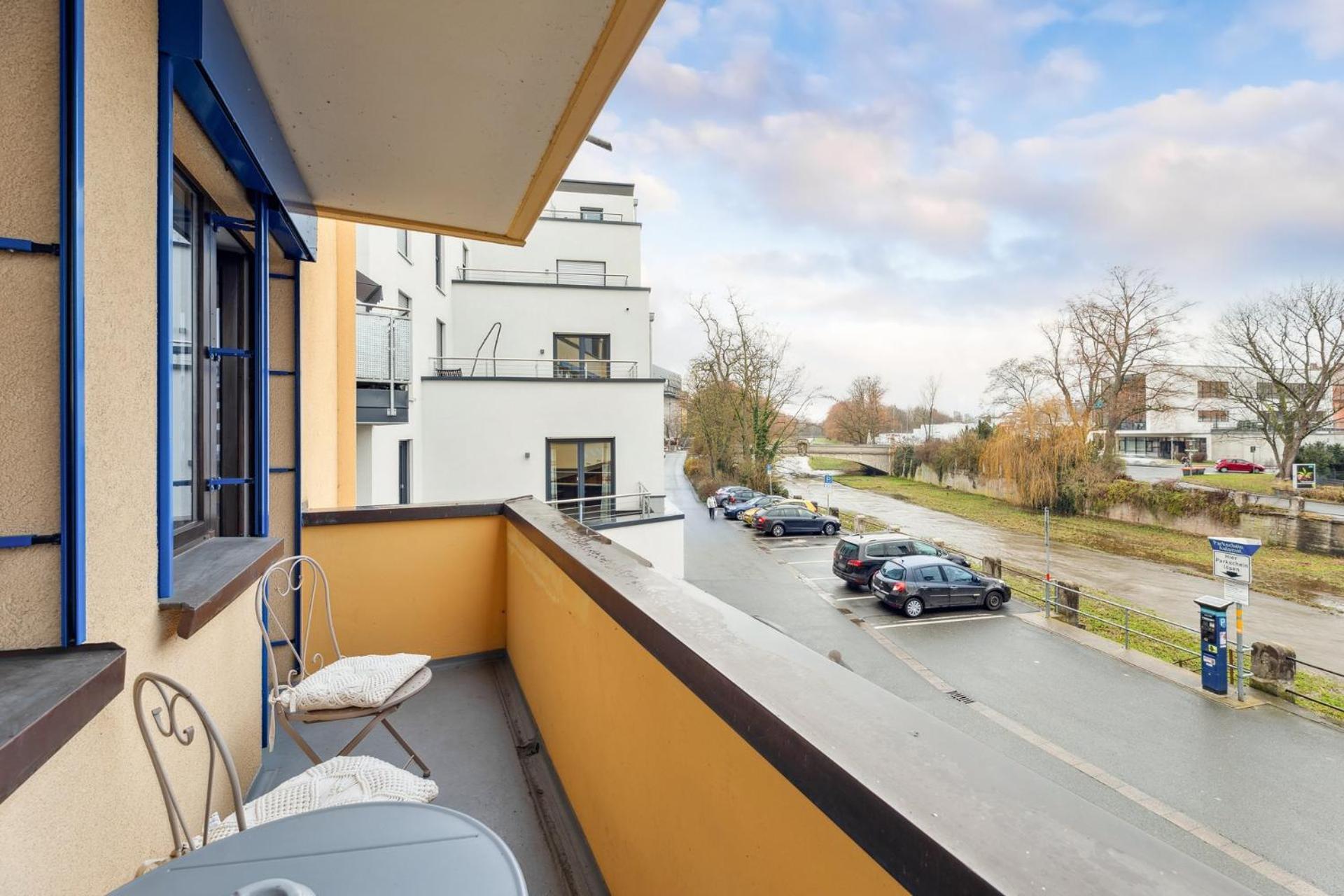 Sali Homes - Charming Studio Apartment In Heart Of Bayreuth With Balcony Exterior foto