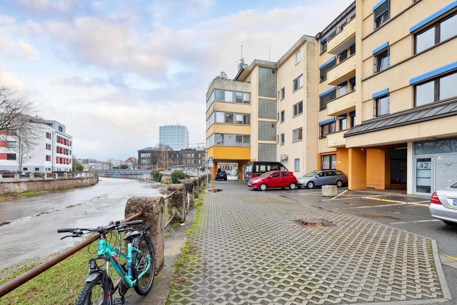 Sali Homes - Charming Studio Apartment In Heart Of Bayreuth With Balcony Exterior foto
